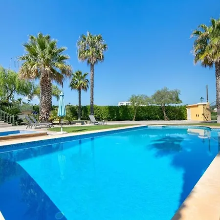 Magnificent Villa In El Paraiso Apartment *